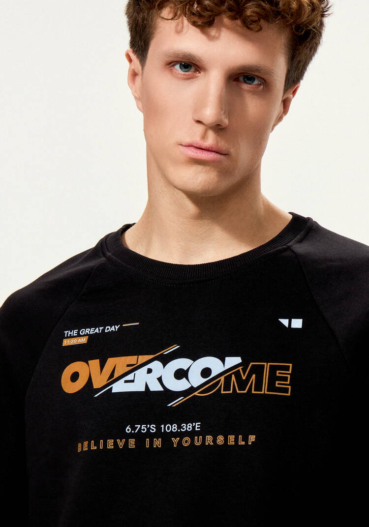 Свитшот с принтом на передней полочке шир.  750, рис. 20