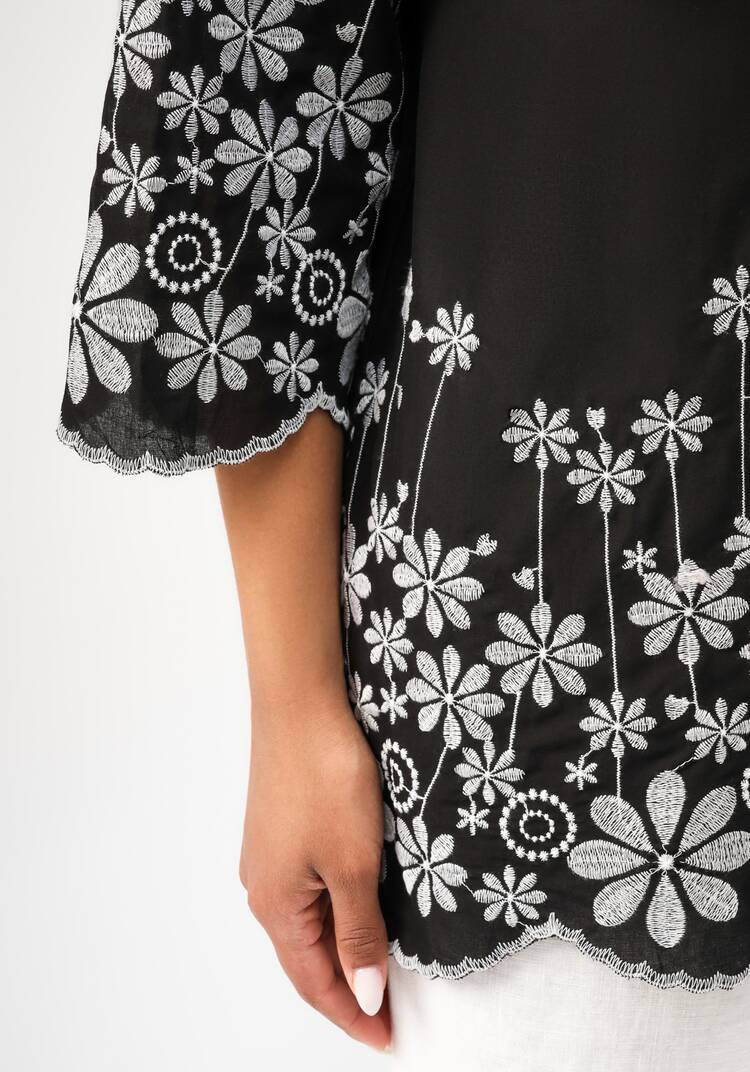 Блуза с цветочной вышивкой на пуговицах шир.  750, рис. 6