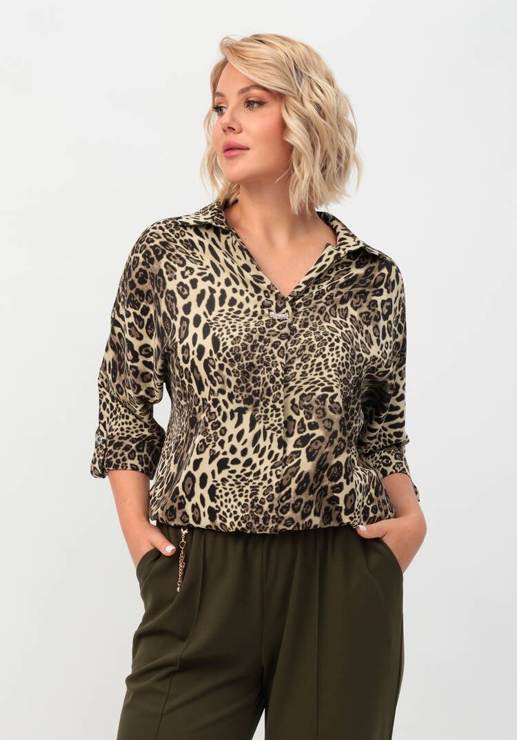 Блуза с патами на рукавах и брошью шир.  750, рис. 33