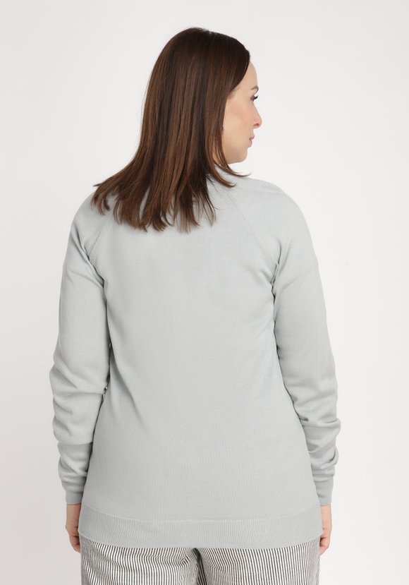 Кардиган с V-образным вырезом шир.  580, рис. 22