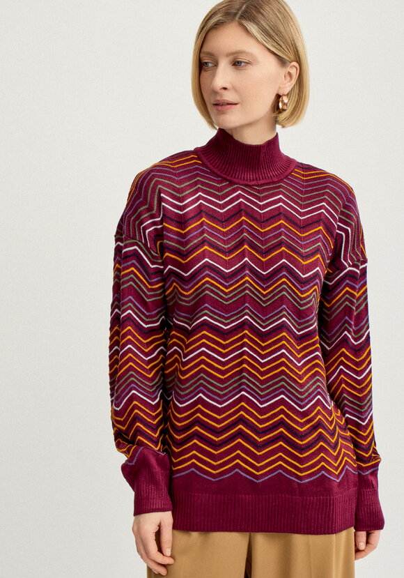 Свитер с высоким горлом и принтом зигзаг шир.  580, рис. 33