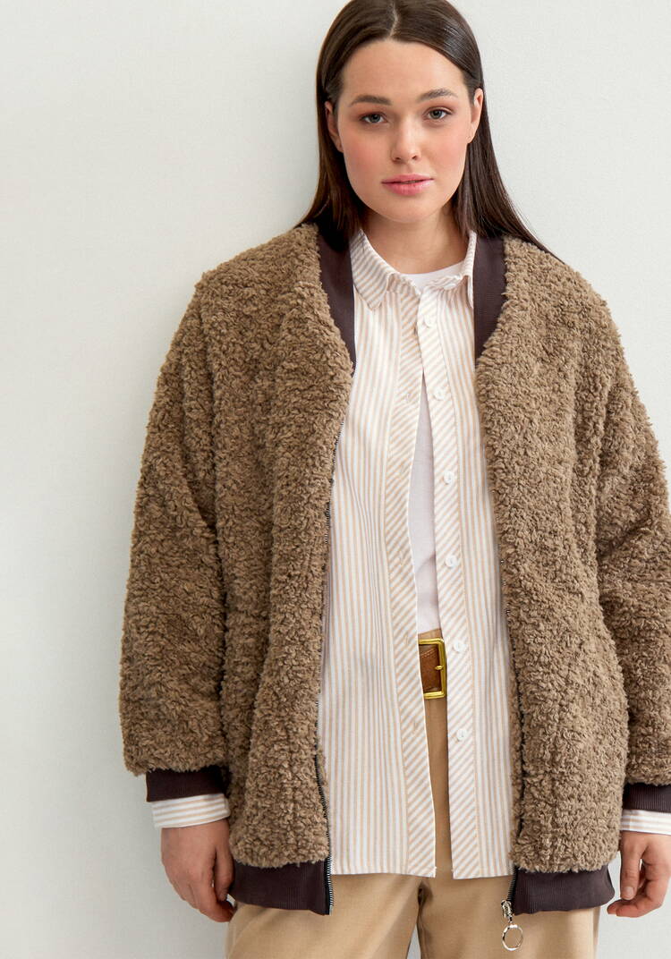 Бомбер на молнии в стиле тедди шир.  750, рис. 27