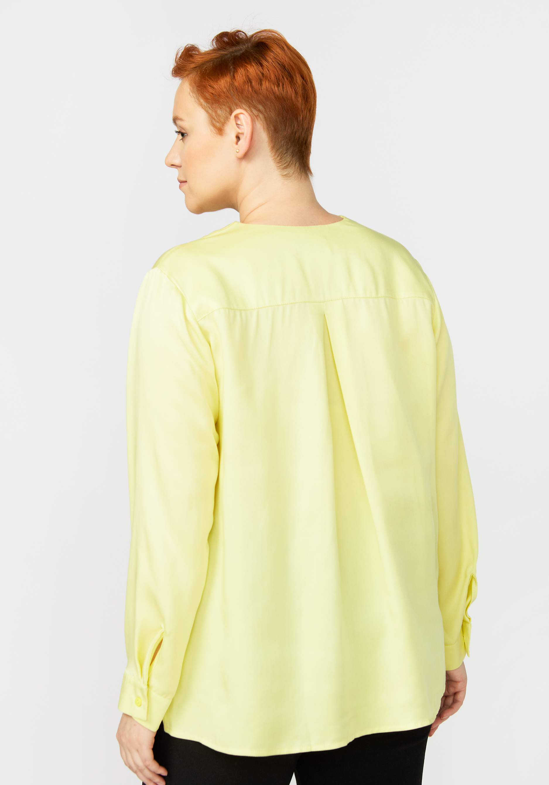 Блуза с оригинальной отделкой по горловине G.Grosso, цвет белый, размер 52-54 - фото 3