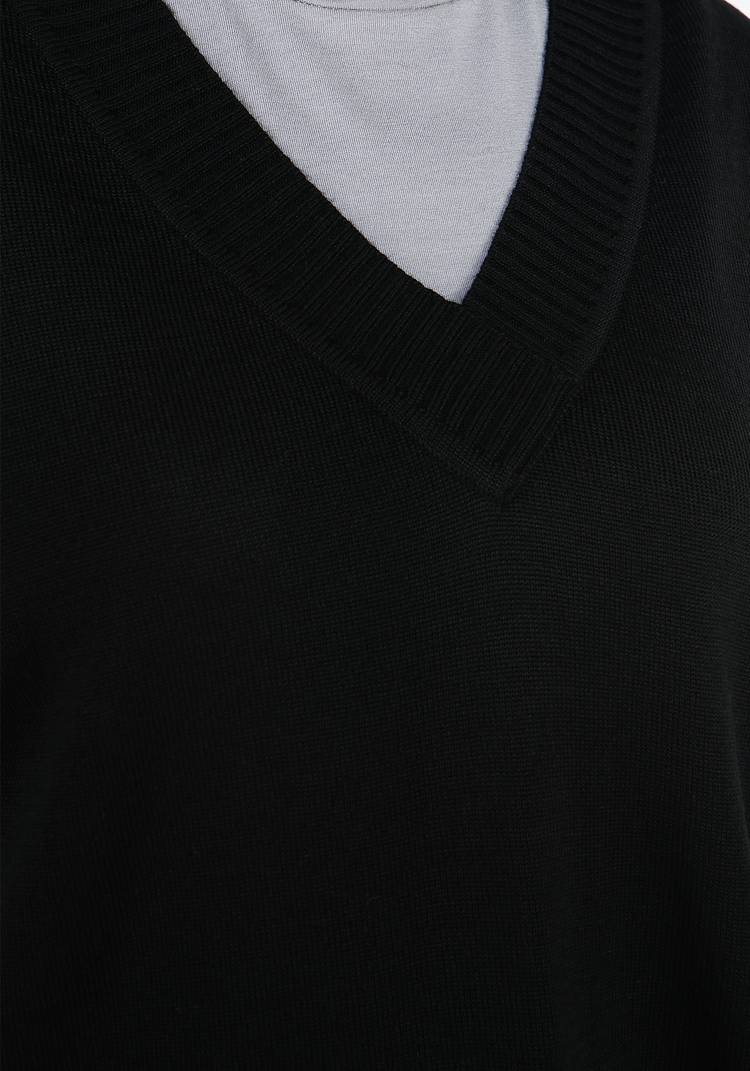 Жилет классический с V-образным вырезом шир.  750, рис. 4