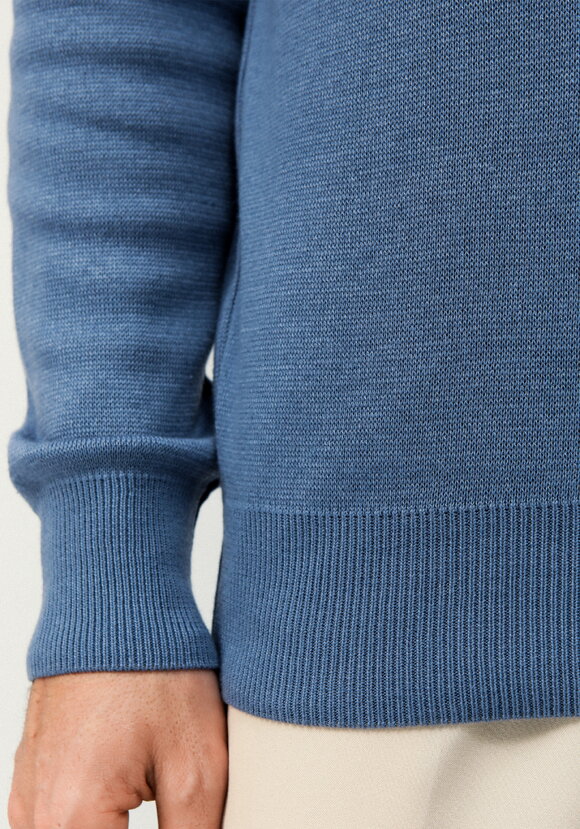 Джемпер с воротником-стойкой на молнии шир.  580, рис. 15