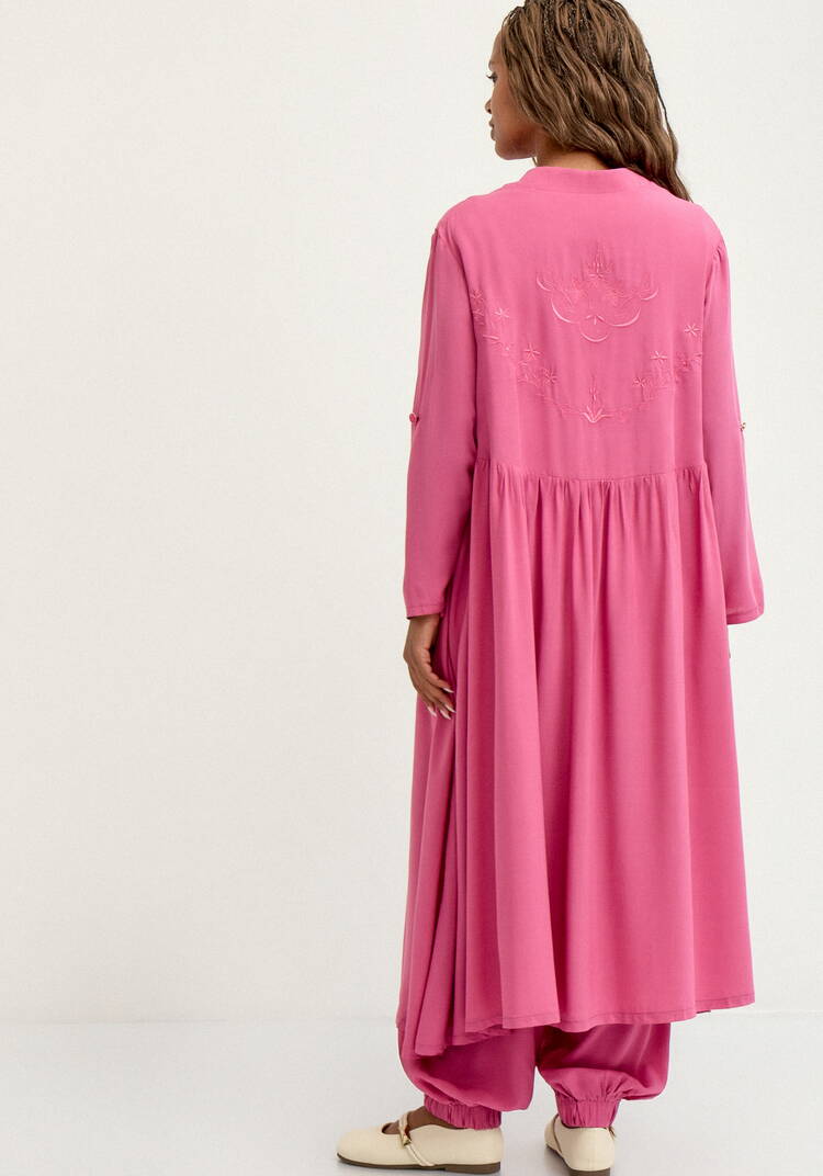 Рубашка с вышивкой на кокетке шир.  750, рис. 27