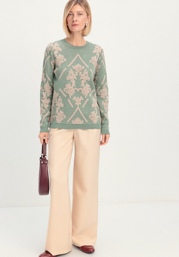 Джемпер с геральдическим орнаментом шир.  580, рис. 22