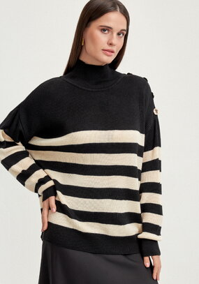 Джемпер с декоративными пуговицами в полоску