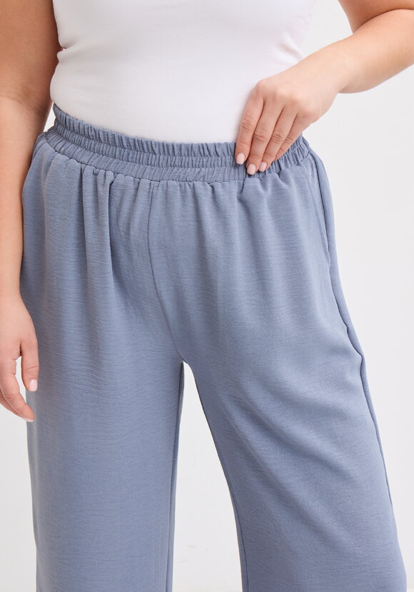 Брюки широкие на резинке по талии шир.  580, рис. 24