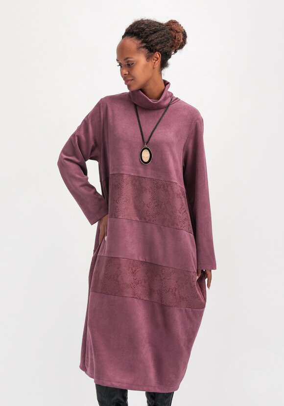 Платье с декоративными вставками шир.  580, рис. 10