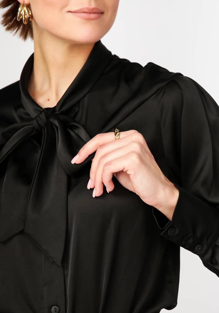 Блуза с декоративным бантом прямого силуэта шир.  750, рис. 18