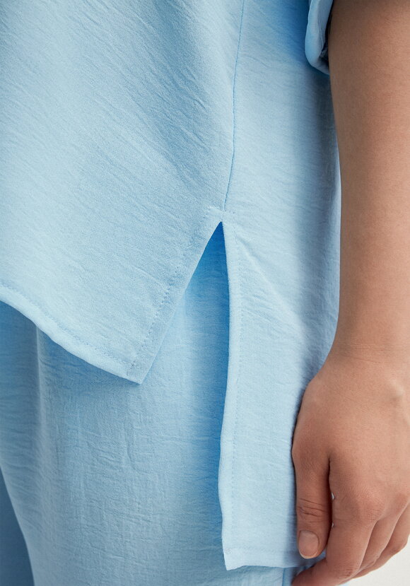 Костюм брючный с лаконичным принтом шир.  580, рис. 7