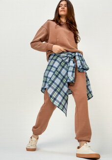 Брюки джоггеры с карманами на резинке