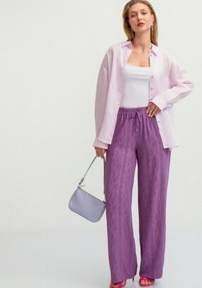 Брюки широкие с оригинальным принтом на ткани