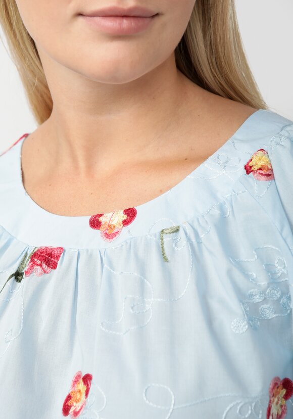 Блуза свободного кроя с цветочной вышивкой шир.  580, рис. 26