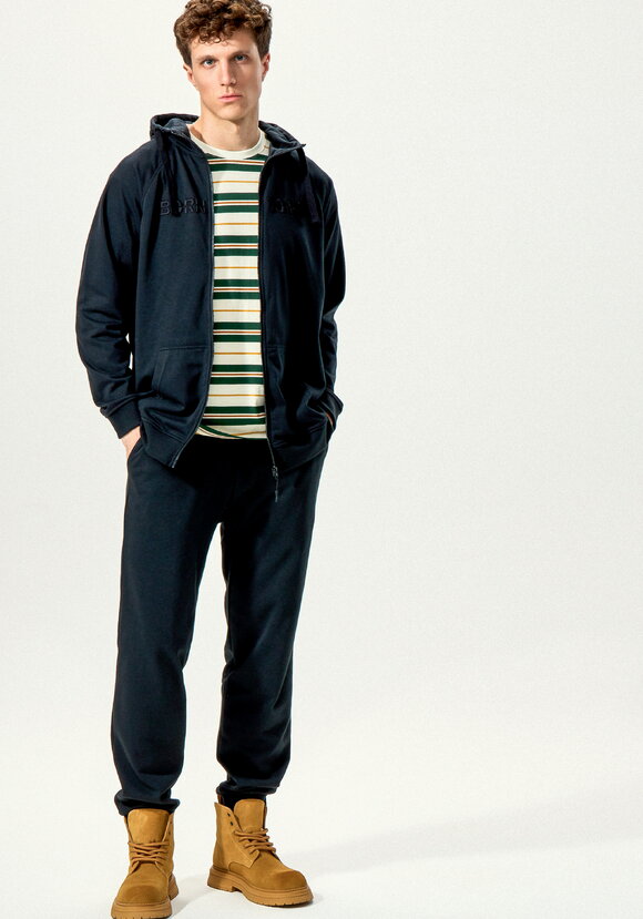 Брюки с карманами и манжетами по низу шир.  580, рис. 15