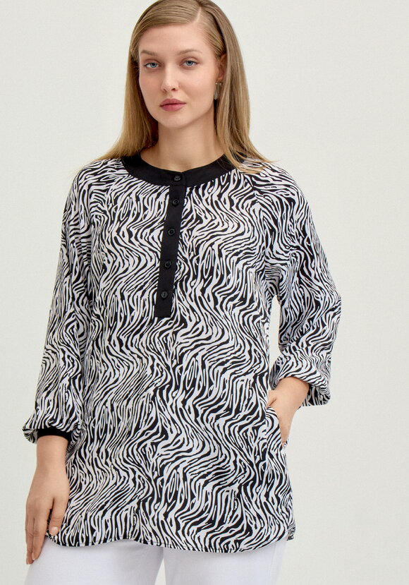 Туника с воротом-стойка шир.  580, рис. 9