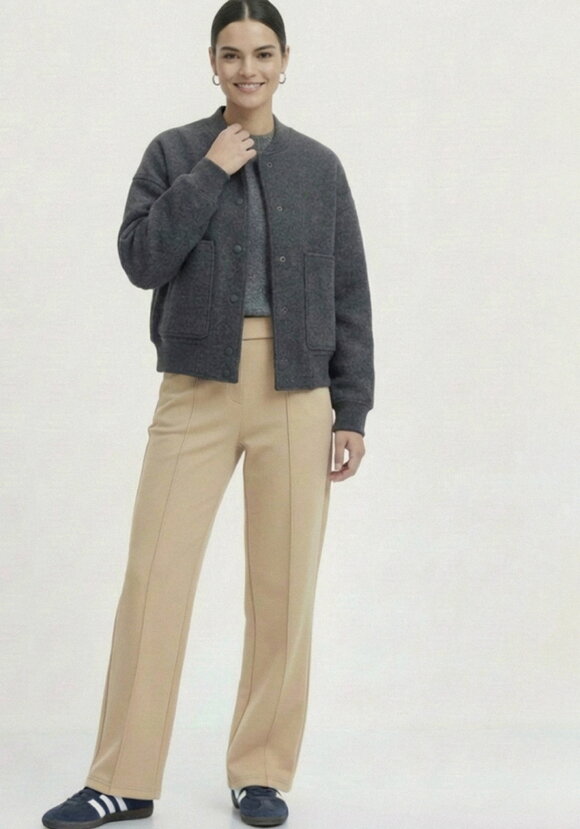 Брюки прямые с стрелками шир.  580, рис. 24