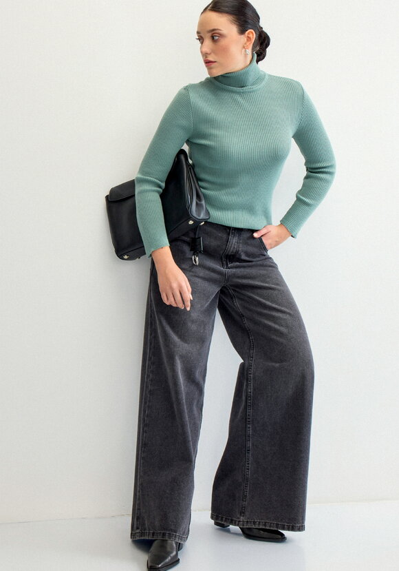 Водолазка в рубчик с высокой горловиной шир.  580, рис. 18