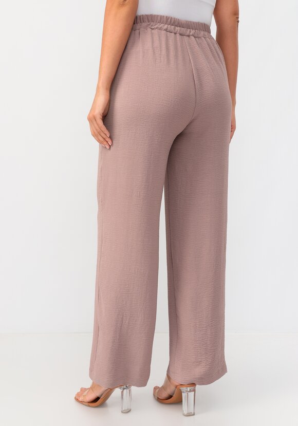 Костюм: брюки и блуза с лаконичным принтом шир.  580, рис. 34