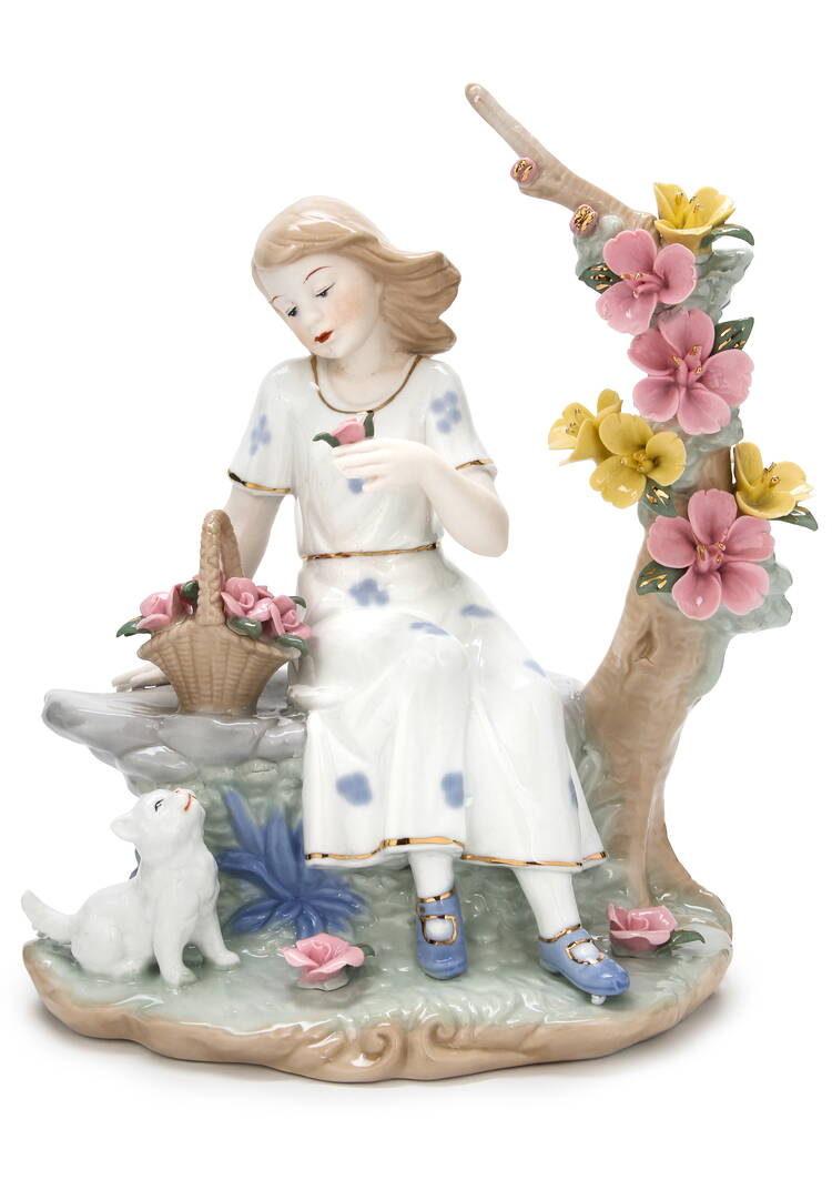 Статуэтка Девочка с котенком шир.  750, рис. 1