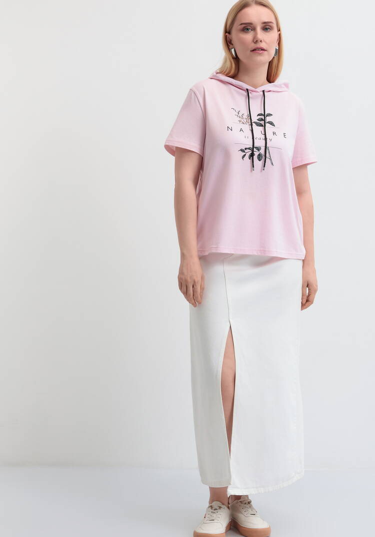 Футболка с капюшоном и принтом шир.  750, рис. 7