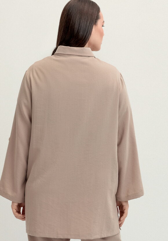 Рубашка на пуговицах свободного кроя шир.  580, рис. 19