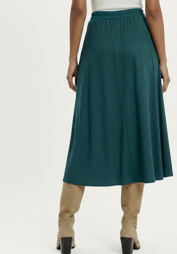 Юбка А-силуэта из эко-замши, на резинке шир.  580, рис. 3