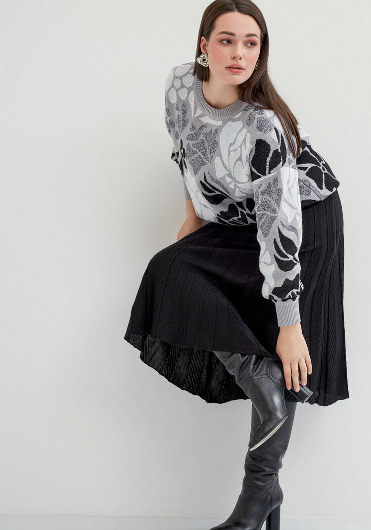 Джемпер прямого силуэта и цветочным принтом шир.  750, рис. 6