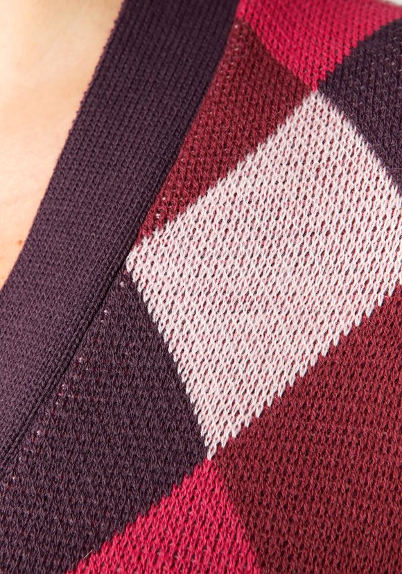 Кардиган Яркие ромбы шир.  580, рис. 38