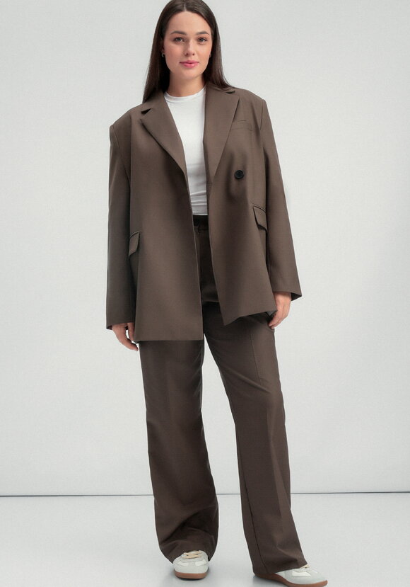 Пиджак с разрезом по спинке шир.  580, рис. 20