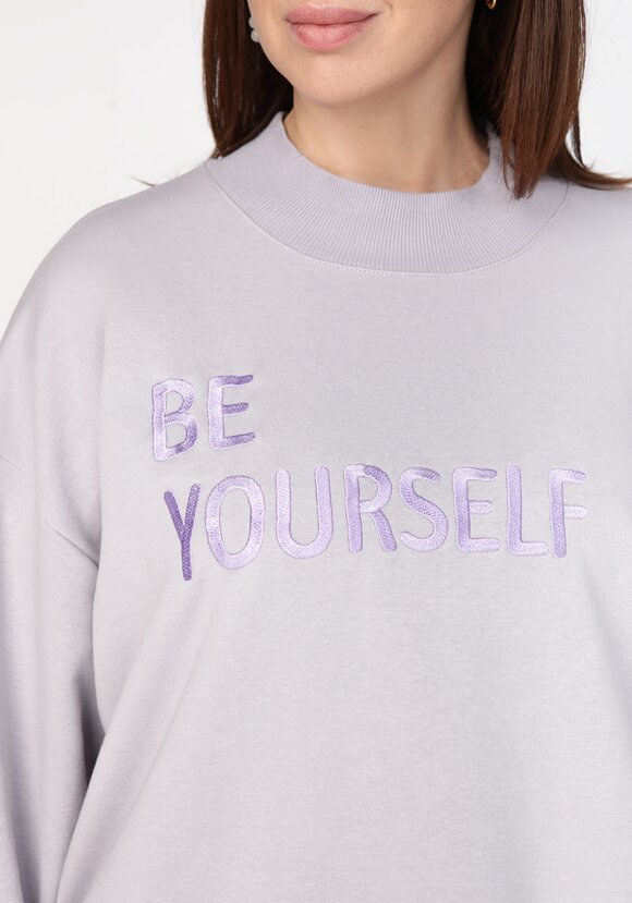 Свитшот с вышивкой шир.  580, рис. 3