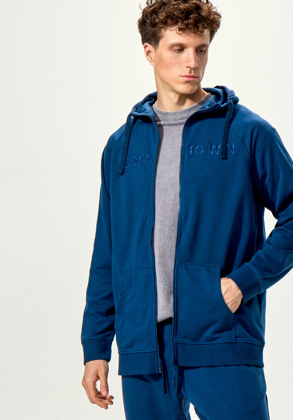 Толстовка с вышивкой и капюшоном шир.  580, рис. 25