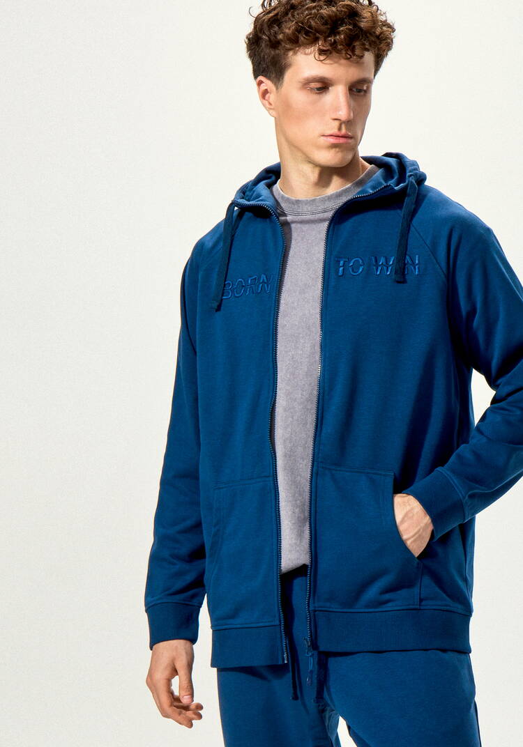 Толстовка с вышивкой и капюшоном шир.  750, рис. 25