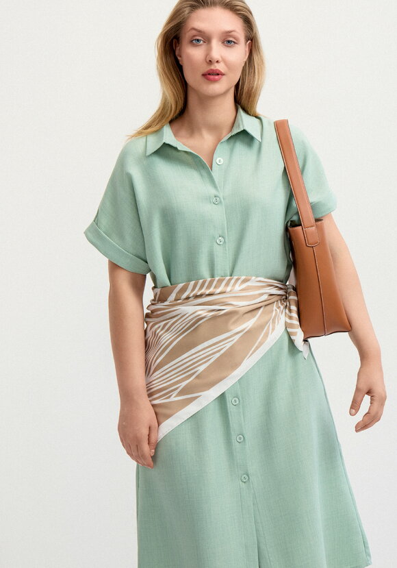 Платье со спущенным плечом А-силуэта шир.  580, рис. 17