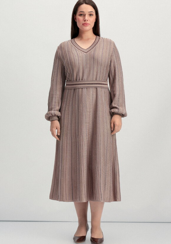 Платье с полосами из метанити шир.  580, рис. 13