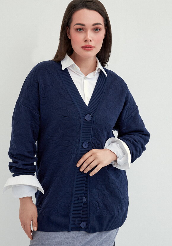 Кардиган с V-образным вырезом свободный шир.  580, рис. 16