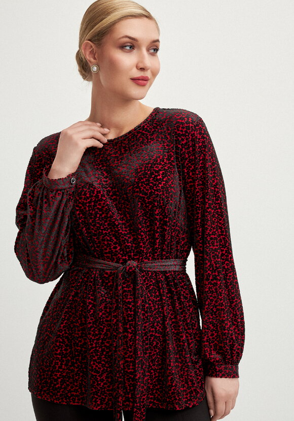 Блуза с фактурным рисункoм шир.  580, рис. 9