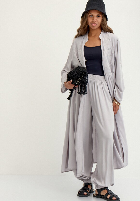 Рубашка с вышивкой на кокетке шир.  580, рис. 8