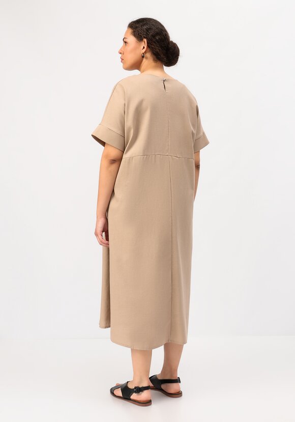 Платье свободного кроя с мягкими складками шир.  580, рис. 3