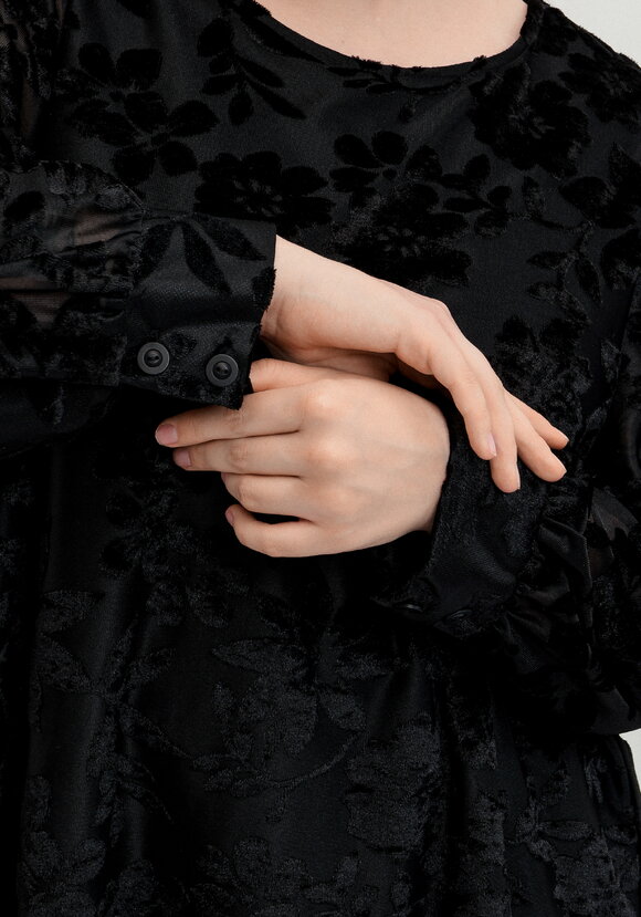 Блуза с цветами из бархата шир.  580, рис. 23