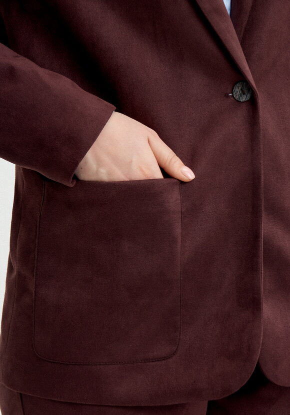 Пиджак одноборный замшевый шир.  580, рис. 6