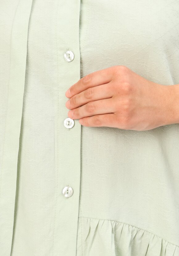 Блуза оригинального кроя с воланом шир.  580, рис. 15