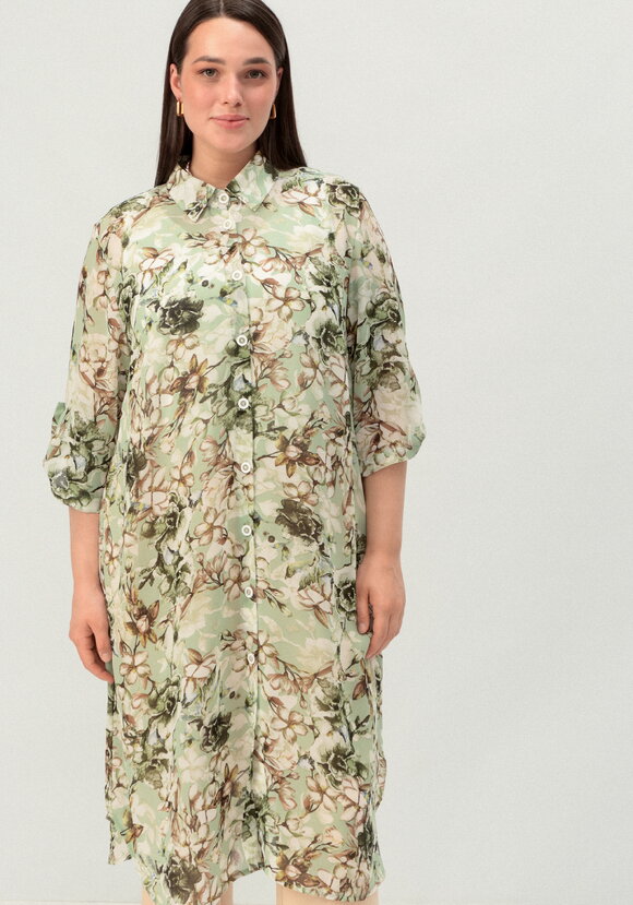 Рубашка удлинённая с цветочным принтом шир.  580, рис. 37