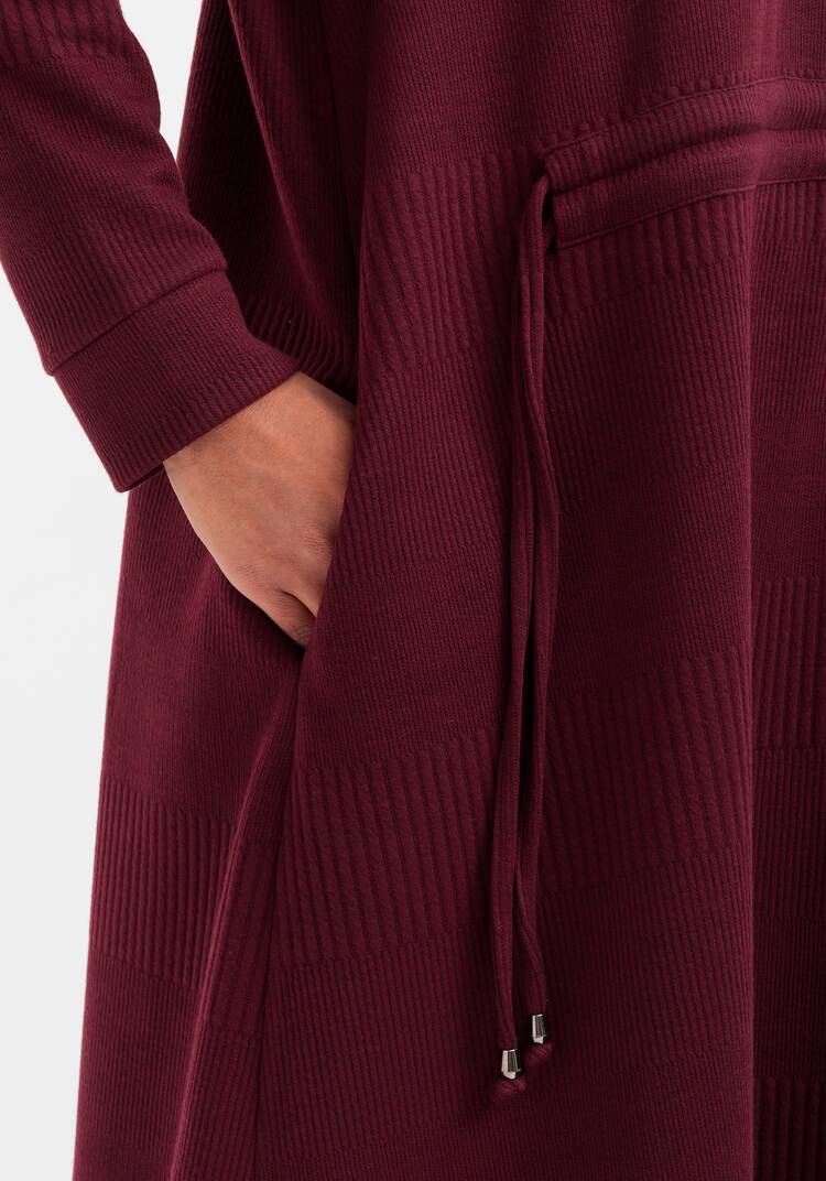 Платье из трикотажной ткани с кулиской шир.  750, рис. 37