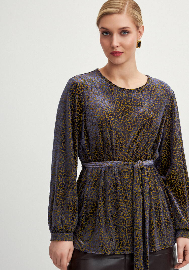 Блуза с фактурным рисункoм шир.  750, рис. 1