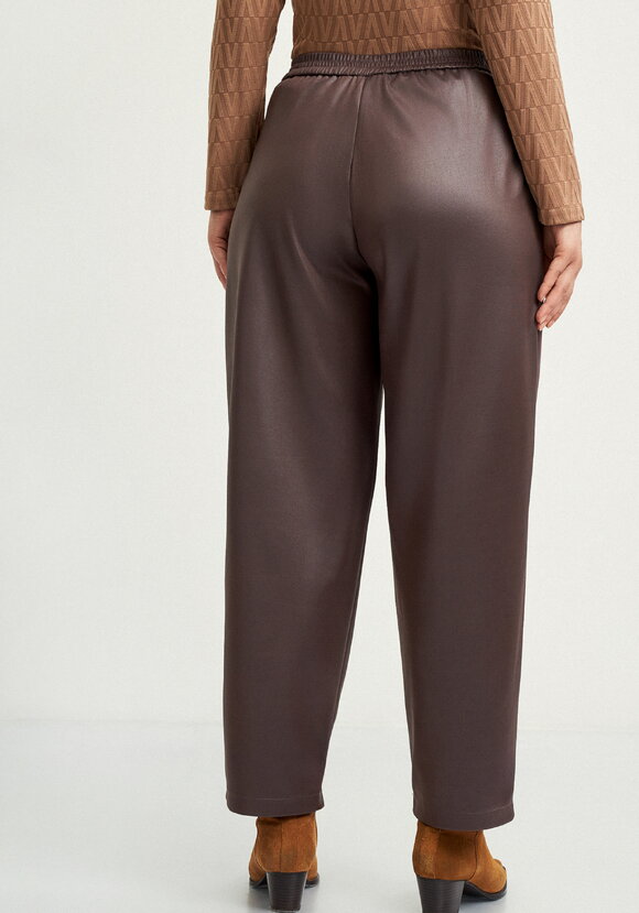 Брюки прямые с поясом на резинке шир.  580, рис. 11