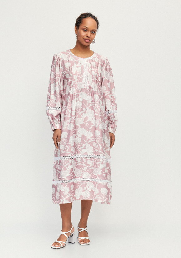 Платье с вставками кружева Катрин шир.  580, рис. 12