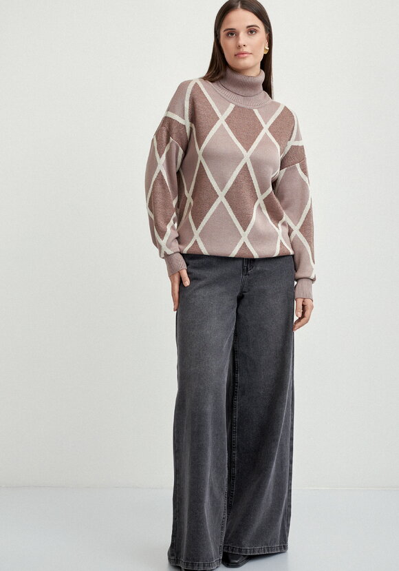 Свитер с рисунком ромбы и метанитью шир.  580, рис. 2