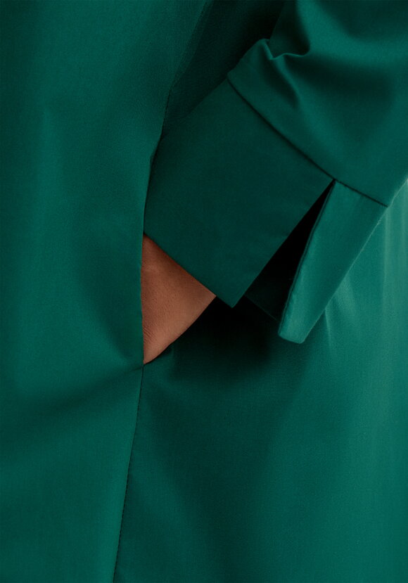 Рубашка с отложным воротом стойкой шир.  580, рис. 5